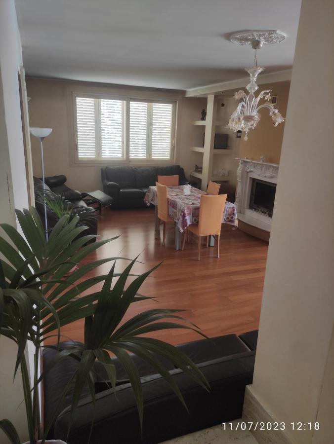 アスコリ・ピチェーノ Parco Dei Gelsomini Bed & Breakfast エクステリア 写真